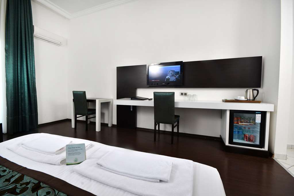 Docs Hotel Thermal Clinic Haymana Room photo